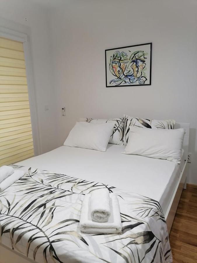 Cosmopolit Apartments Ohrid Esterno foto